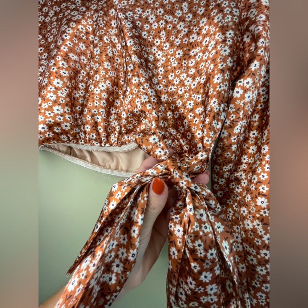ALTAR’d STATE Silky Crop Long Sleeve - Picture 8 of 10